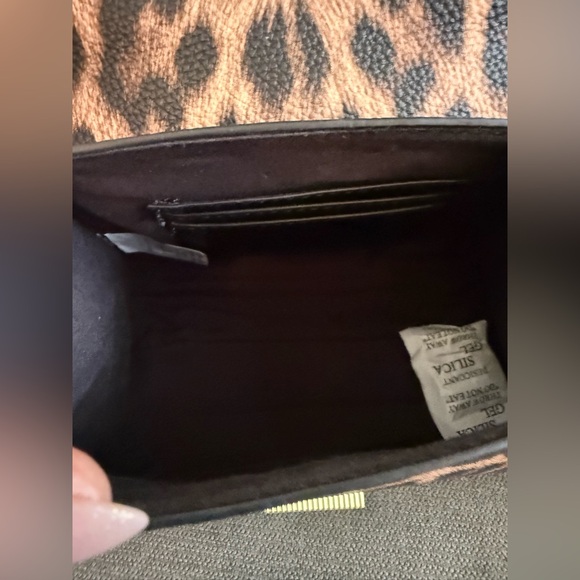 BCBG Top Handle SM Crossbody Handbag Purse NWOT*****PLEASE READ DESCRIPTION**** - Picture 9 of 11